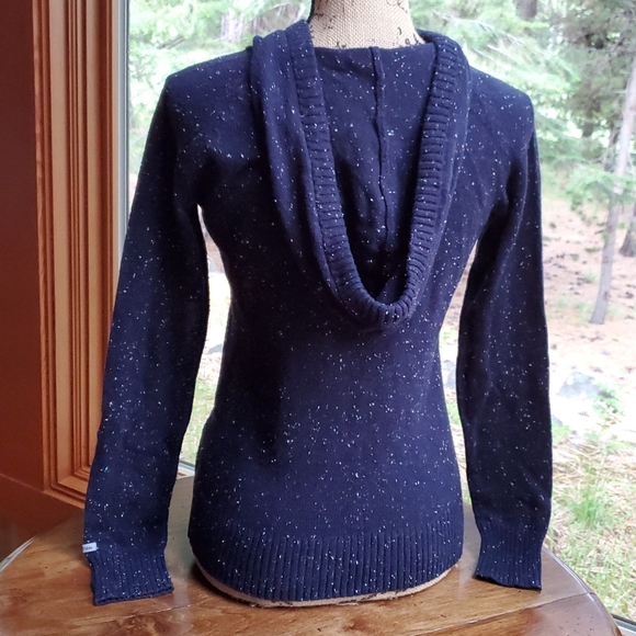 Columbia Sportswear Lightweight Hoodie Sweater - Picture 3 of 6